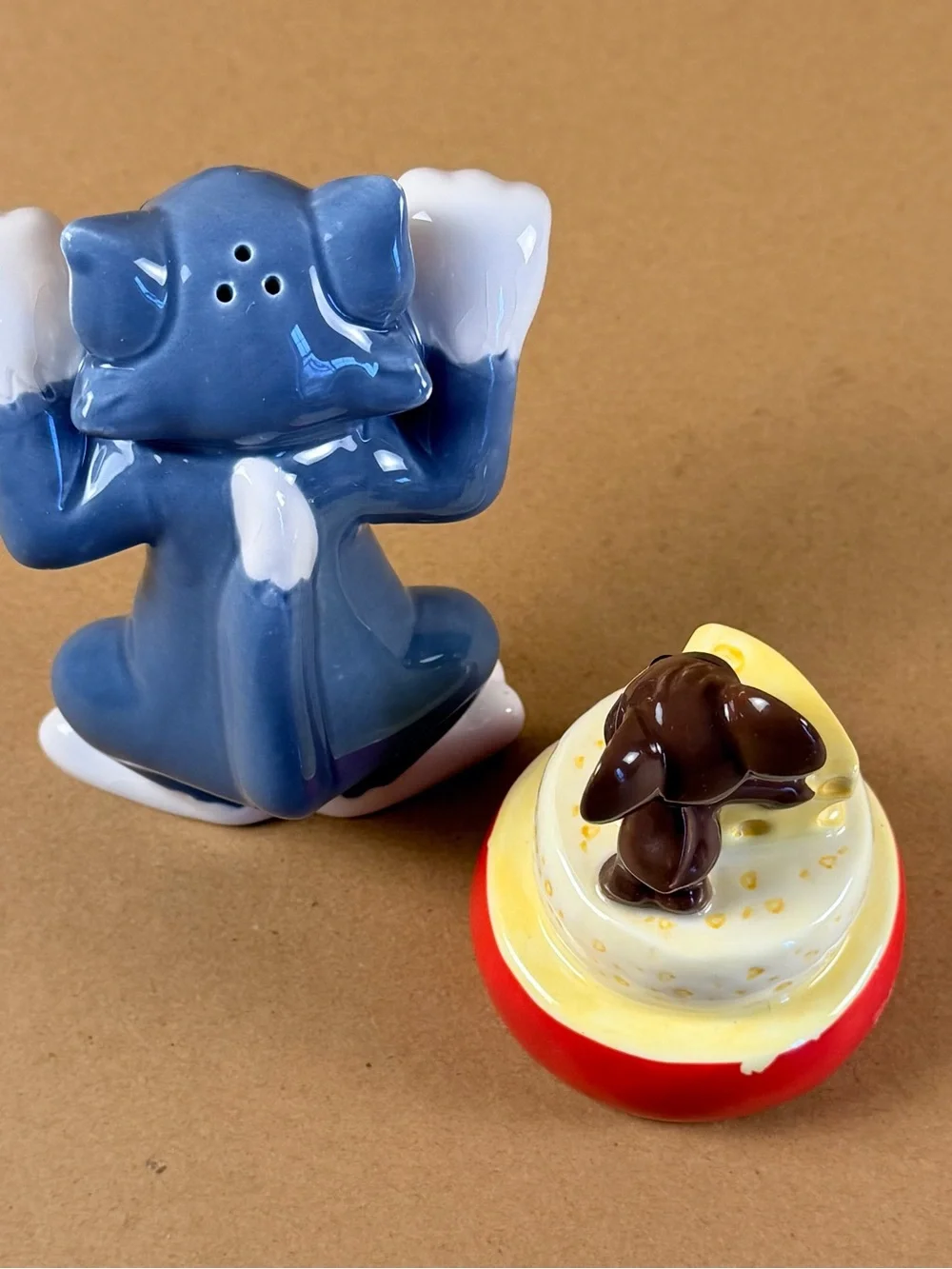 Vintage Tom and Jerry Salt & Pepper Shaker Set – 1998 Hanna-Barbera – T.E.C.